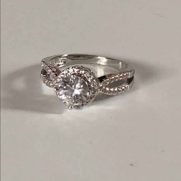 2 Carat Round Cubic Zirconia Ring - Picture 8 of 8